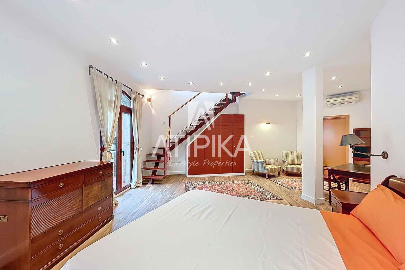 2 bedroom Office for rent in Barcelona city - € 2,100 (Ref: 9548708)