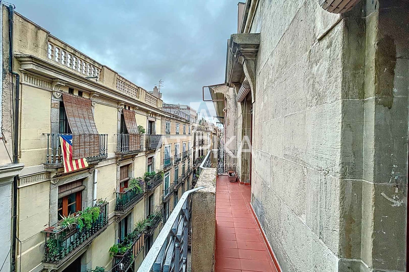 2 bedroom Office for rent in Barcelona city - € 2,100 (Ref: 9548708)