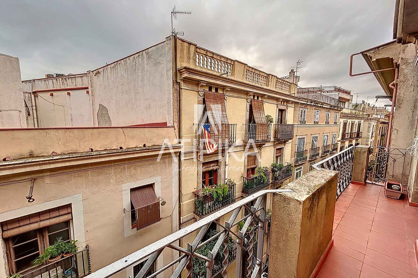 2 bedroom Office for rent in Barcelona city - € 2,100 (Ref: 9548708)