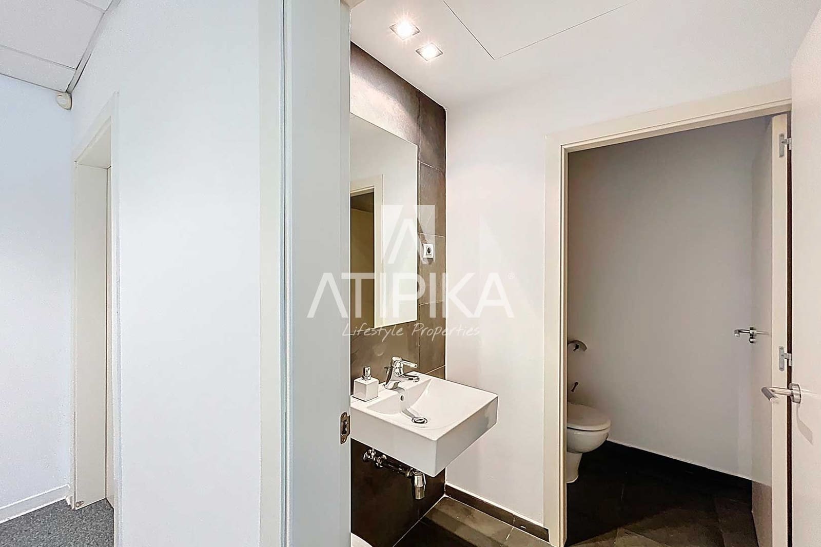 Toimisto vuokrattavana paikassa Badalona - 3 300 € (Ref: 9548709)