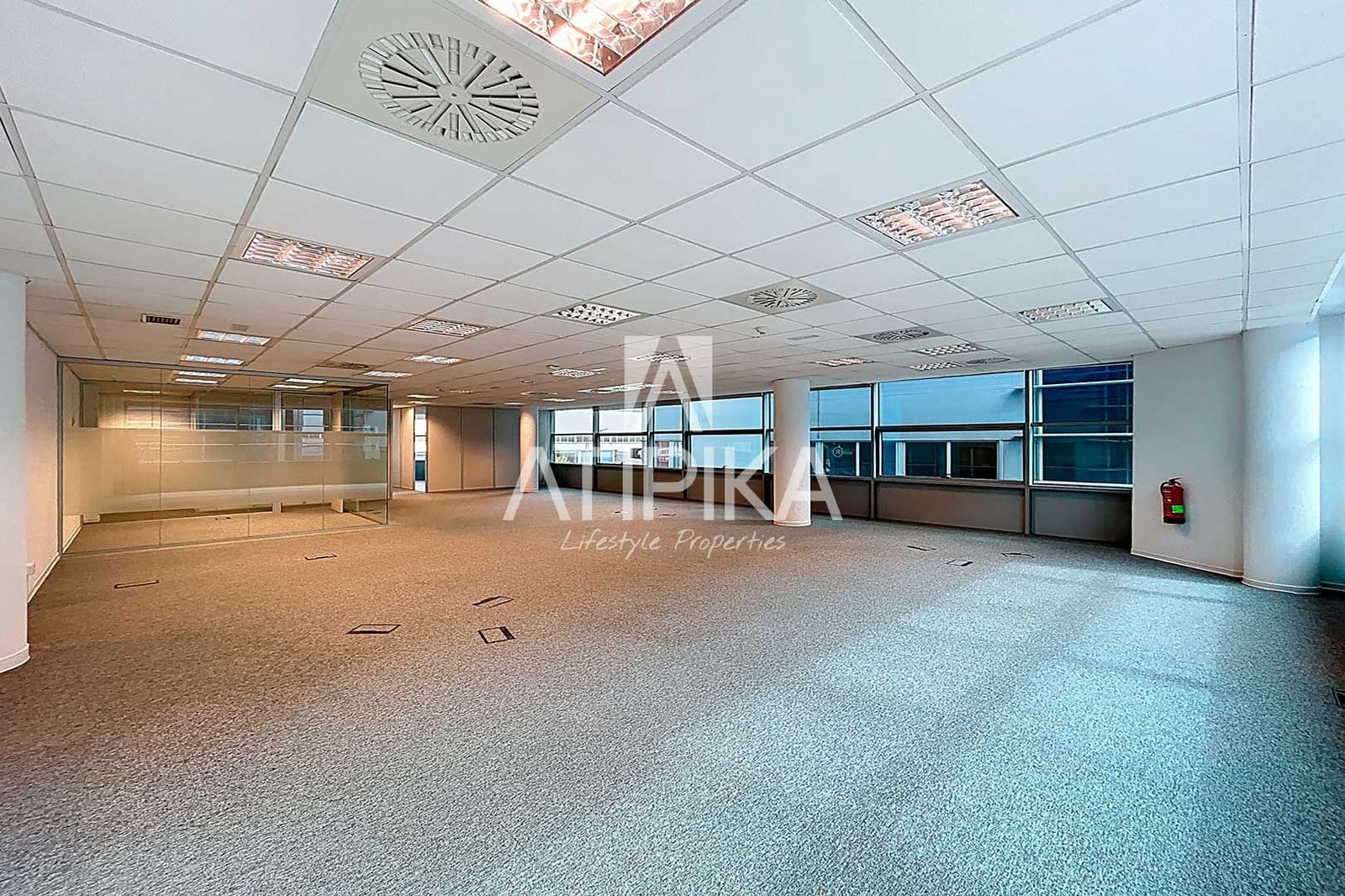 Toimisto vuokrattavana paikassa Badalona - 3 300 € (Ref: 9548709)