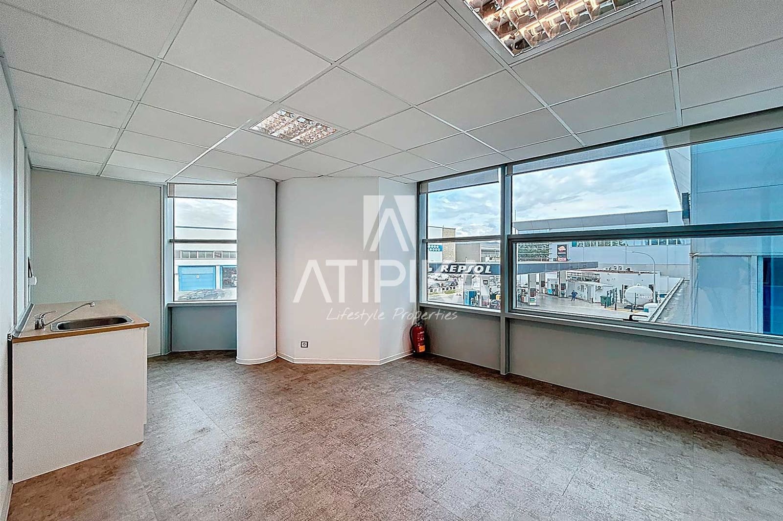 Toimisto vuokrattavana paikassa Badalona - 3 300 € (Ref: 9548709)