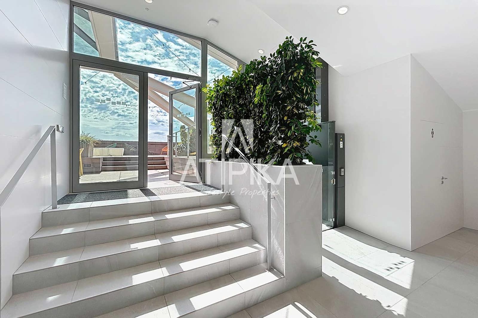 Toimisto vuokrattavana paikassa Badalona - 3 300 € (Ref: 9548709)