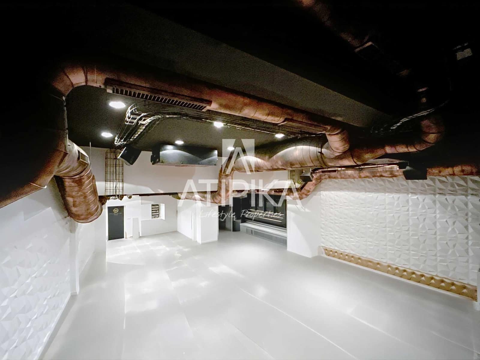 3 bedroom Commercial for rent in Barcelona city - € 3,000 (Ref: 9548711)