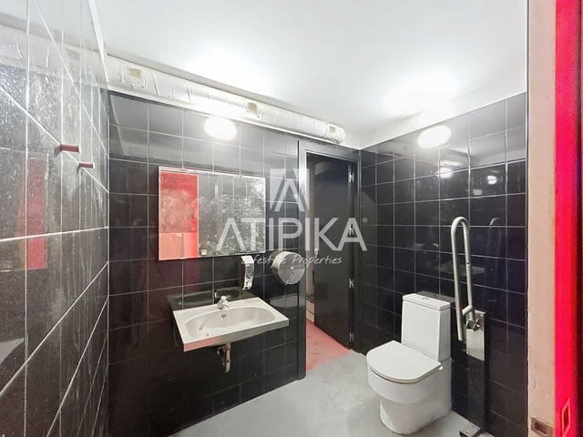 3 bedroom Commercial for rent in Barcelona city - € 3,000 (Ref: 9548711)