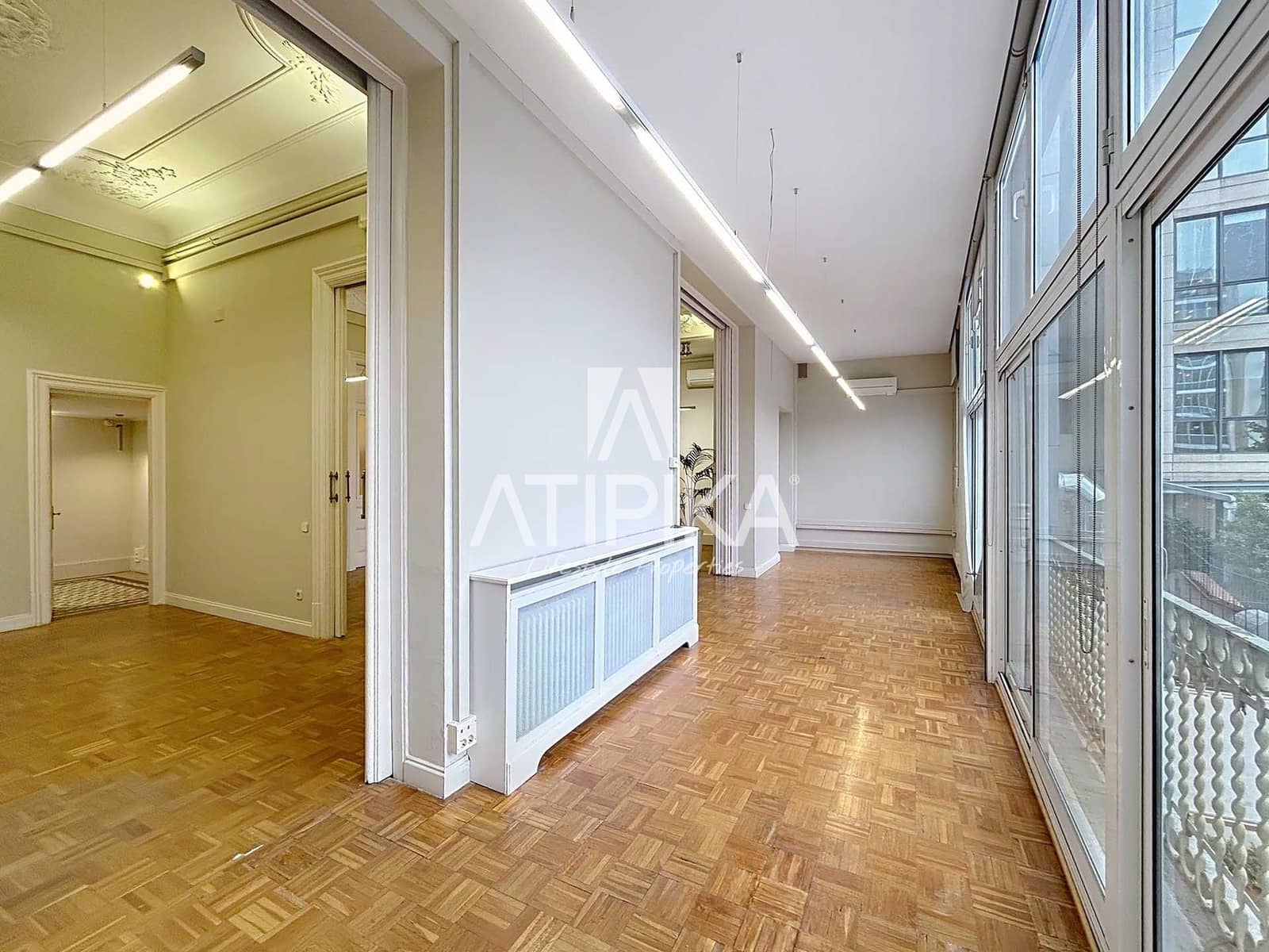 5 soverom Kontor til leie i Barcelona by - € 3 423 (Ref: 9548712)