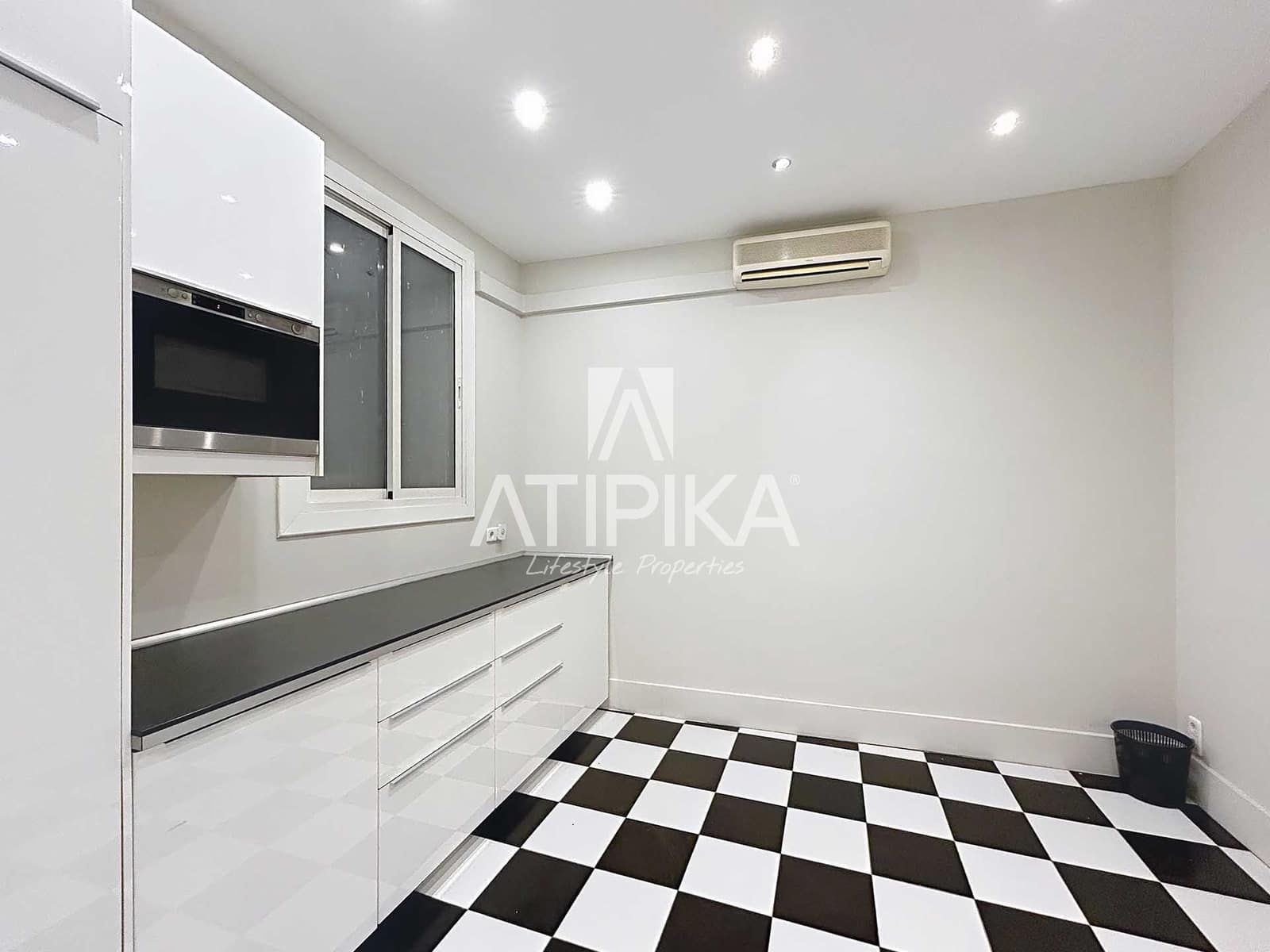 5 soverom Kontor til leie i Barcelona by - € 3 423 (Ref: 9548712)