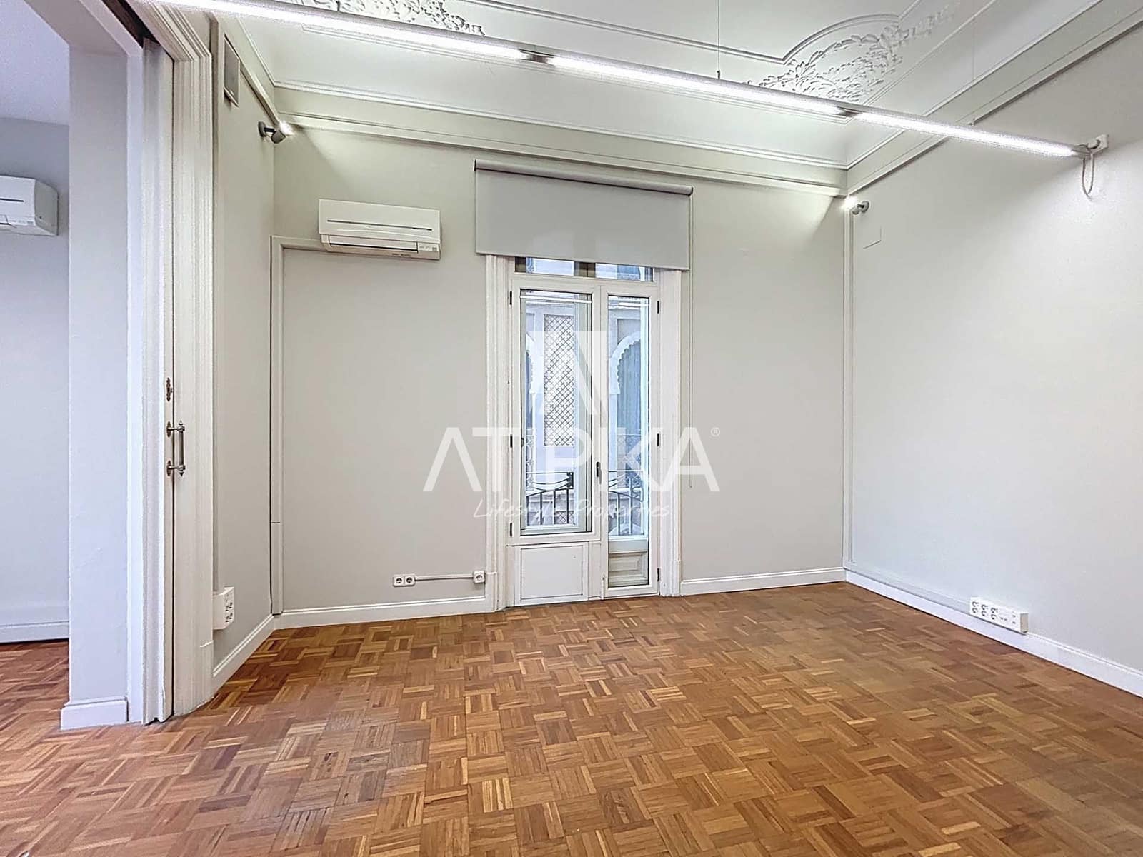 5 soverom Kontor til leie i Barcelona by - € 3 423 (Ref: 9548712)