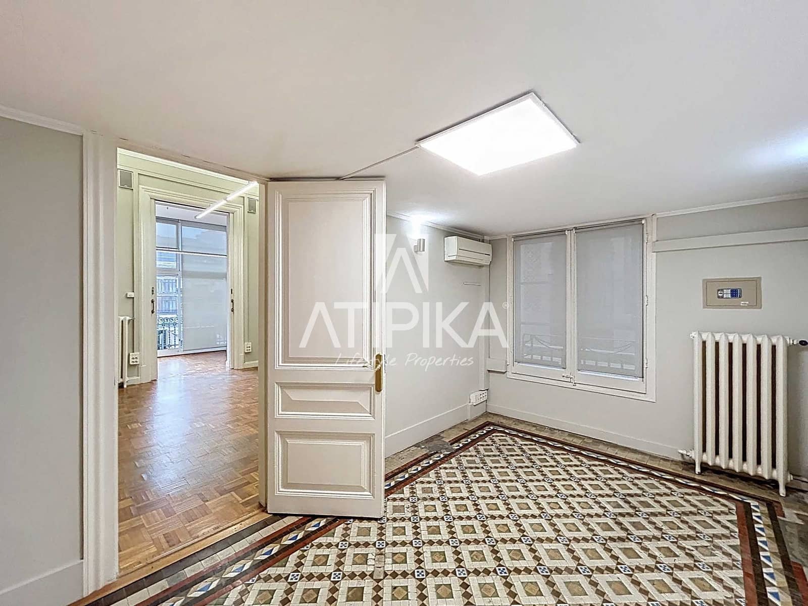 5 soverom Kontor til leie i Barcelona by - € 3 423 (Ref: 9548712)