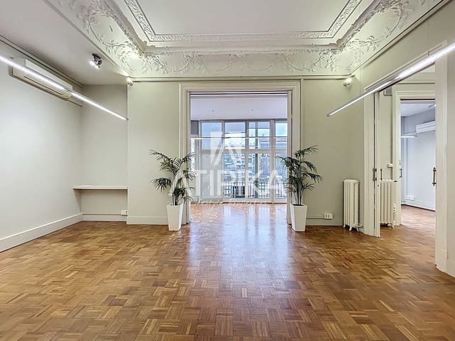 5 soverom Kontor til leie i Barcelona by - € 3 423 (Ref: 9548712)