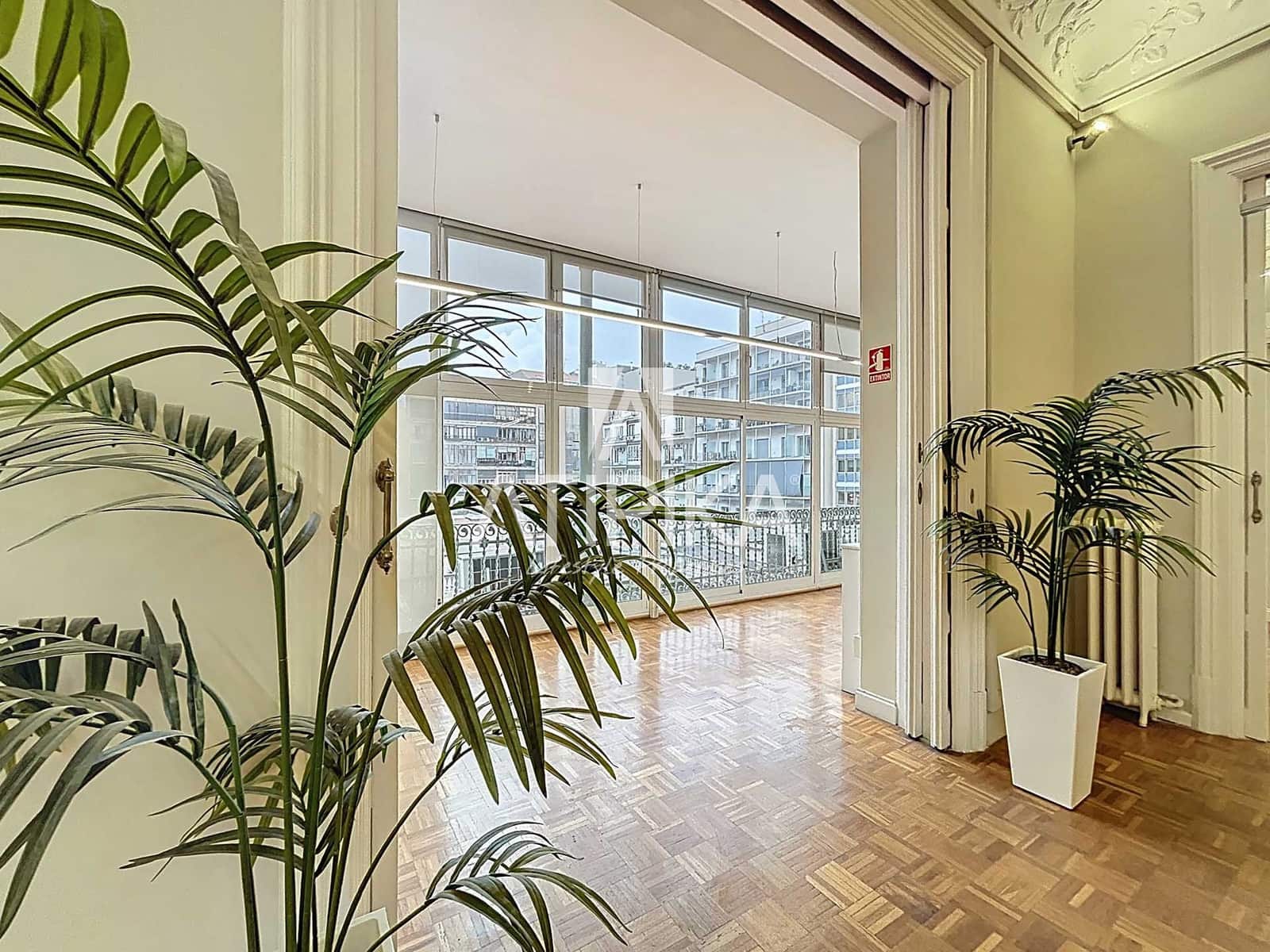 5 soverom Kontor til leie i Barcelona by - € 3 423 (Ref: 9548712)