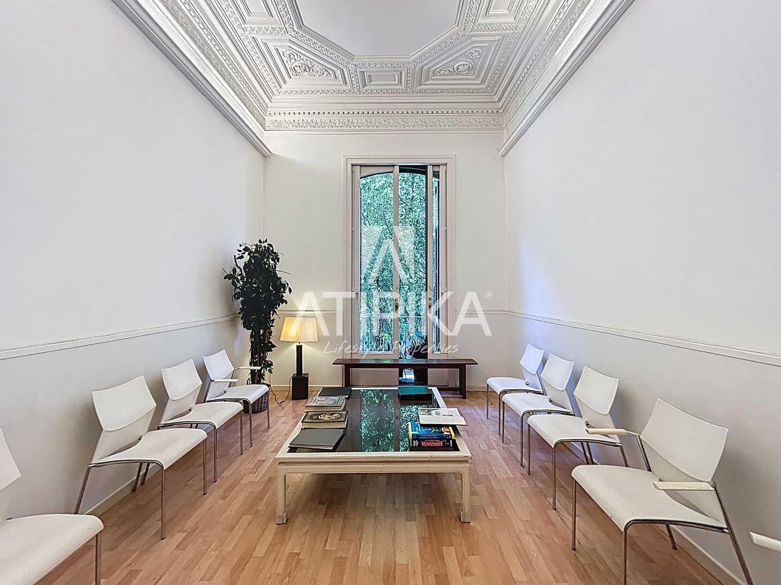 5 bedroom Commercial for rent in Barcelona city - € 3,500 (Ref: 9548713)