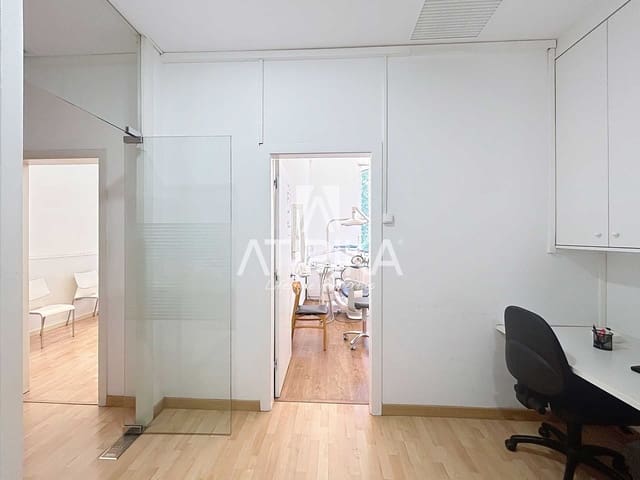 5 bedroom Commercial for rent in Barcelona city - € 3,500 (Ref: 9548713)