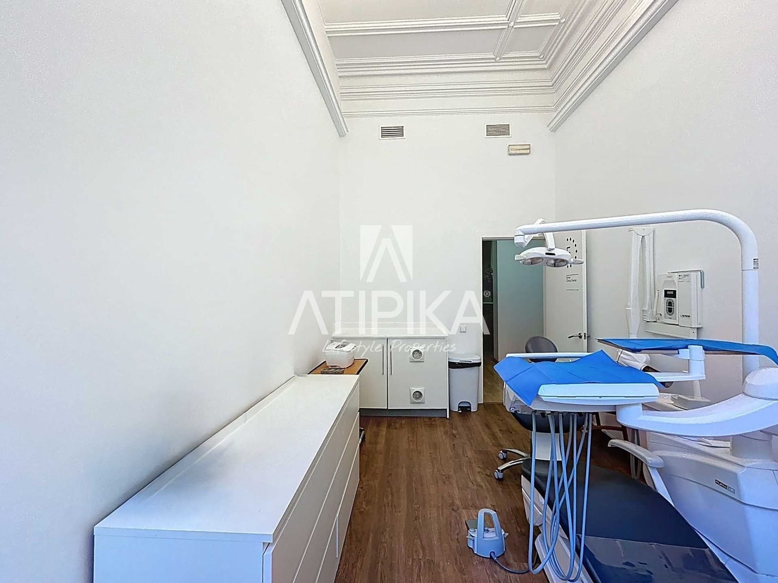 5 bedroom Commercial for rent in Barcelona city - € 3,500 (Ref: 9548713)