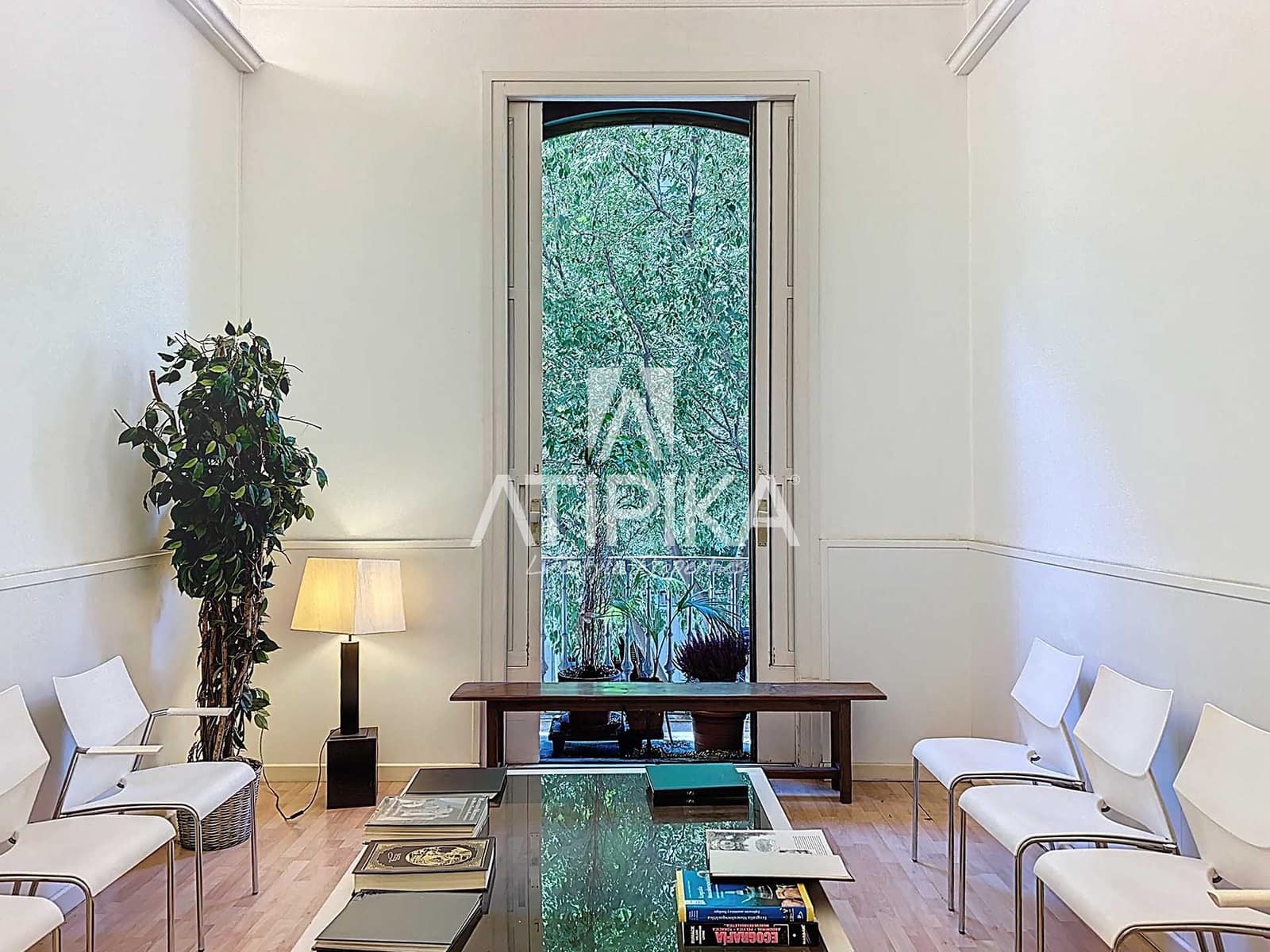 5 bedroom Commercial for rent in Barcelona city - € 3,500 (Ref: 9548713)