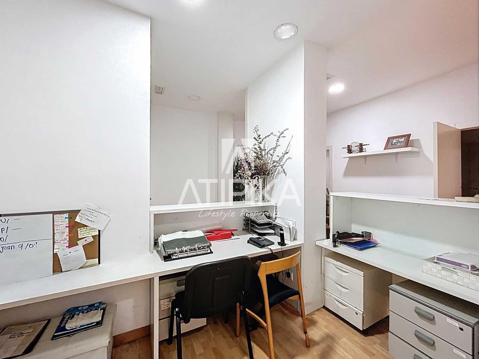 5 bedroom Commercial for rent in Barcelona city - € 3,500 (Ref: 9548713)