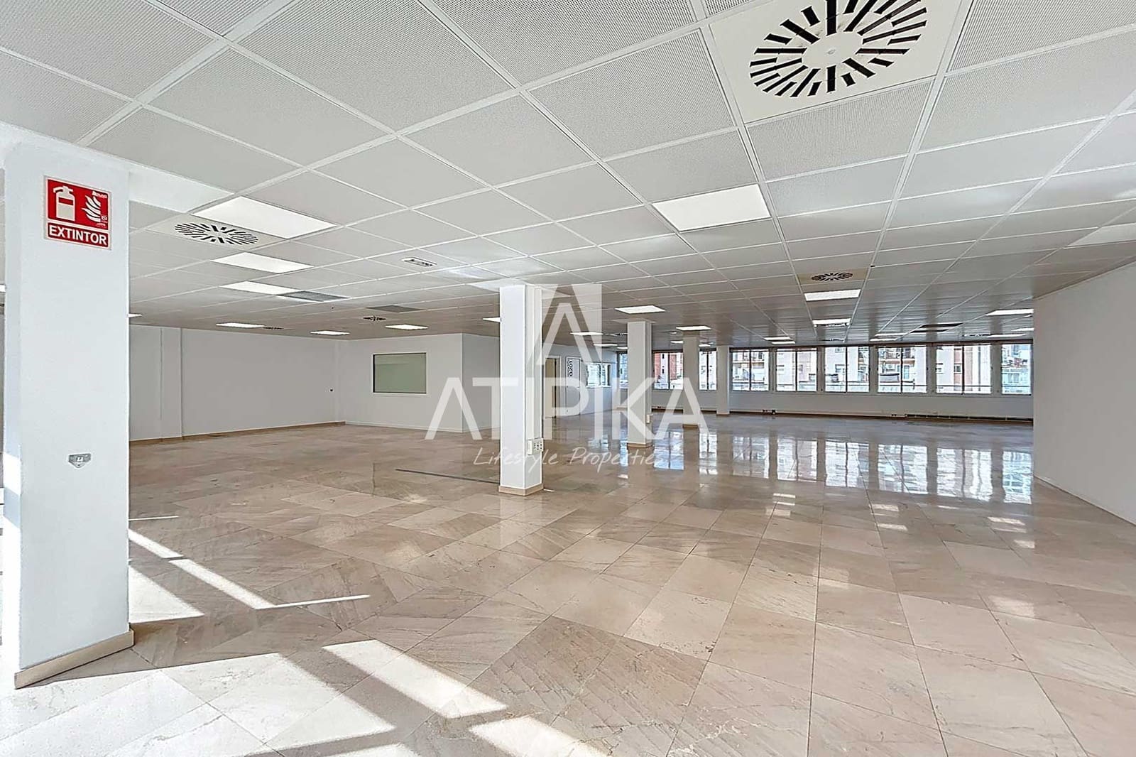 2 soveværelse Kontor til leje i Barcelona by - € 6.665 (Ref: 9548718)