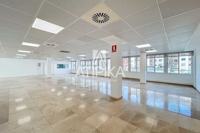 2 soveværelse Kontor til leje i Barcelona by - € 6.665 (Ref: 9548718)