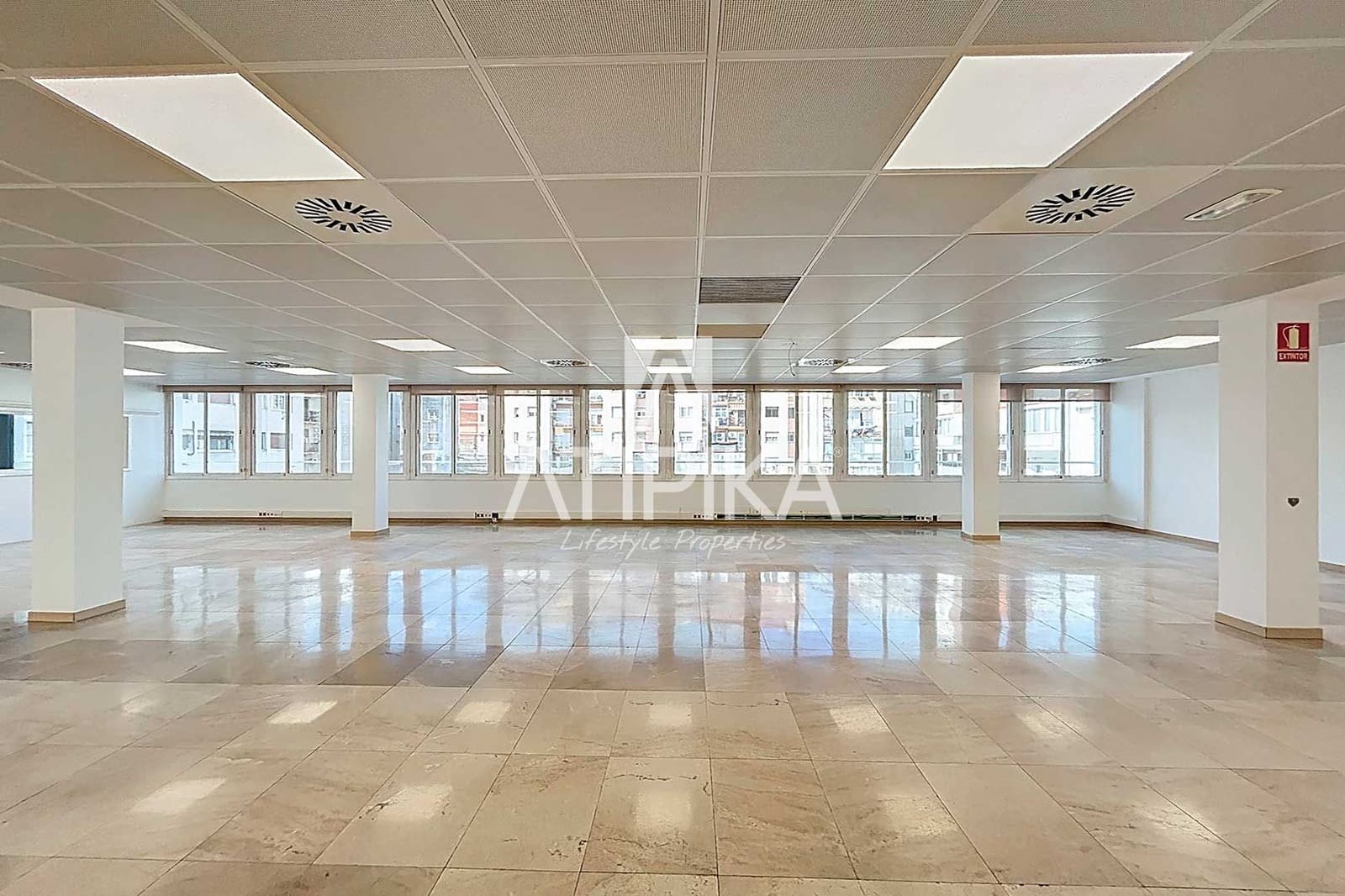 2 soveværelse Kontor til leje i Barcelona by - € 6.665 (Ref: 9548718)