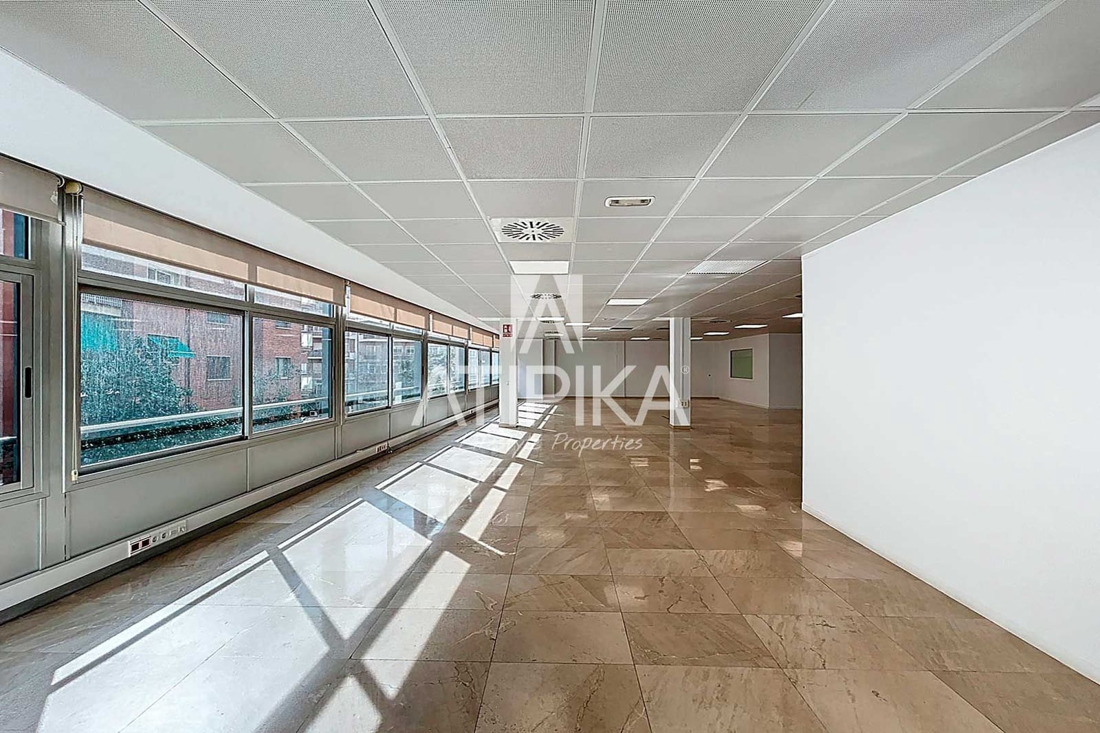 2 soveværelse Kontor til leje i Barcelona by - € 6.665 (Ref: 9548718)