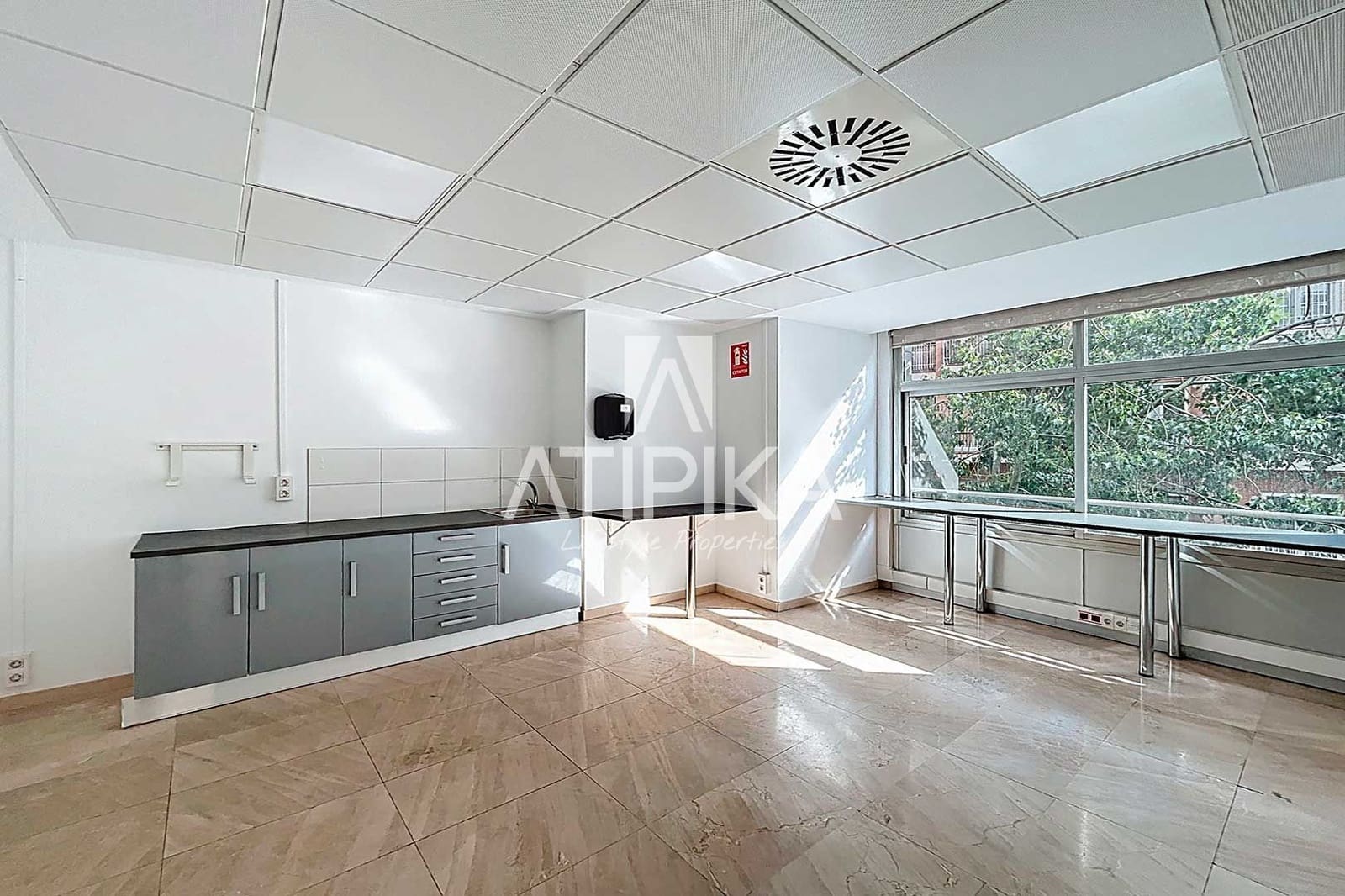 2 soveværelse Kontor til leje i Barcelona by - € 6.665 (Ref: 9548718)