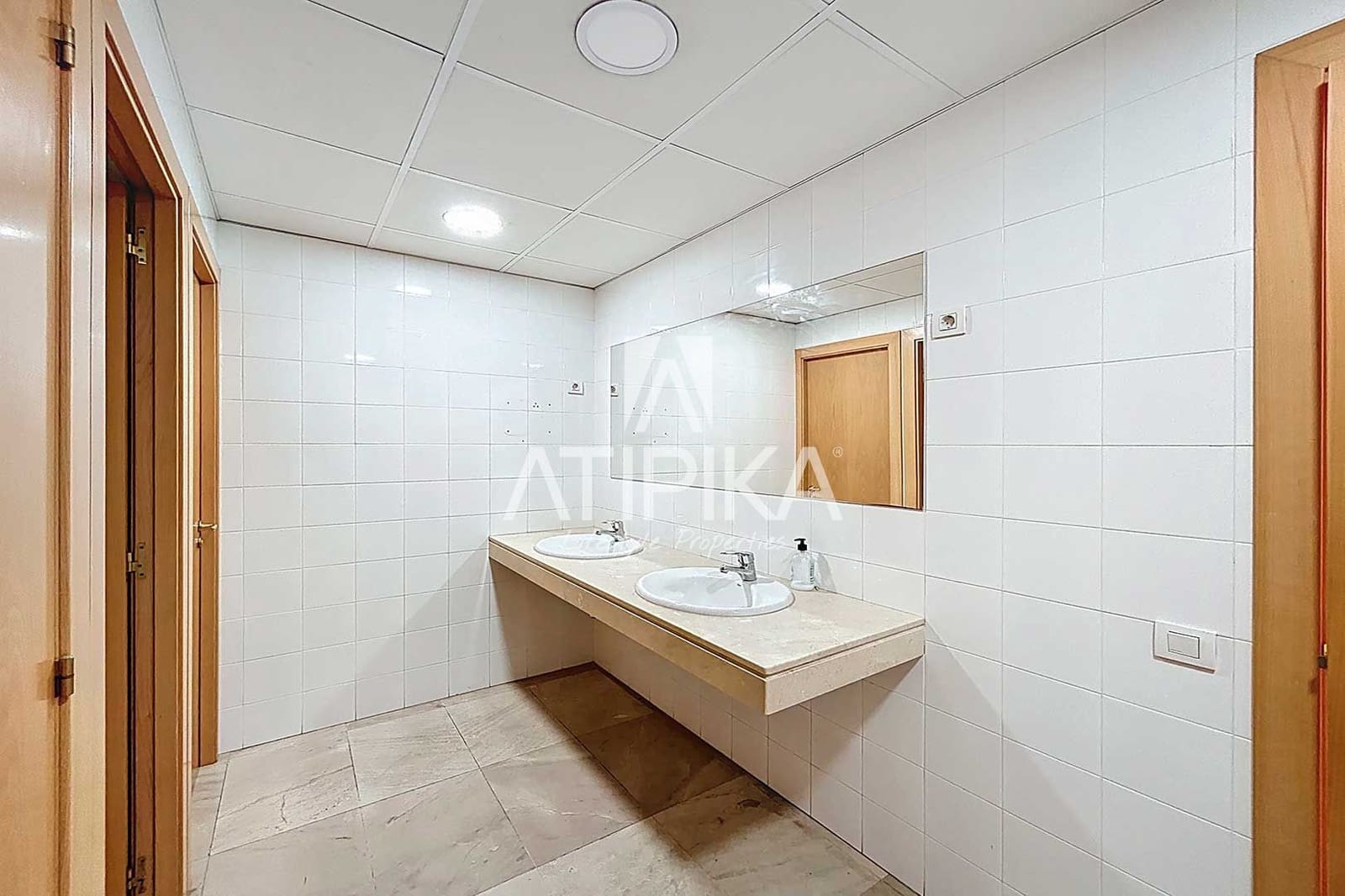 2 soveværelse Kontor til leje i Barcelona by - € 6.665 (Ref: 9548718)