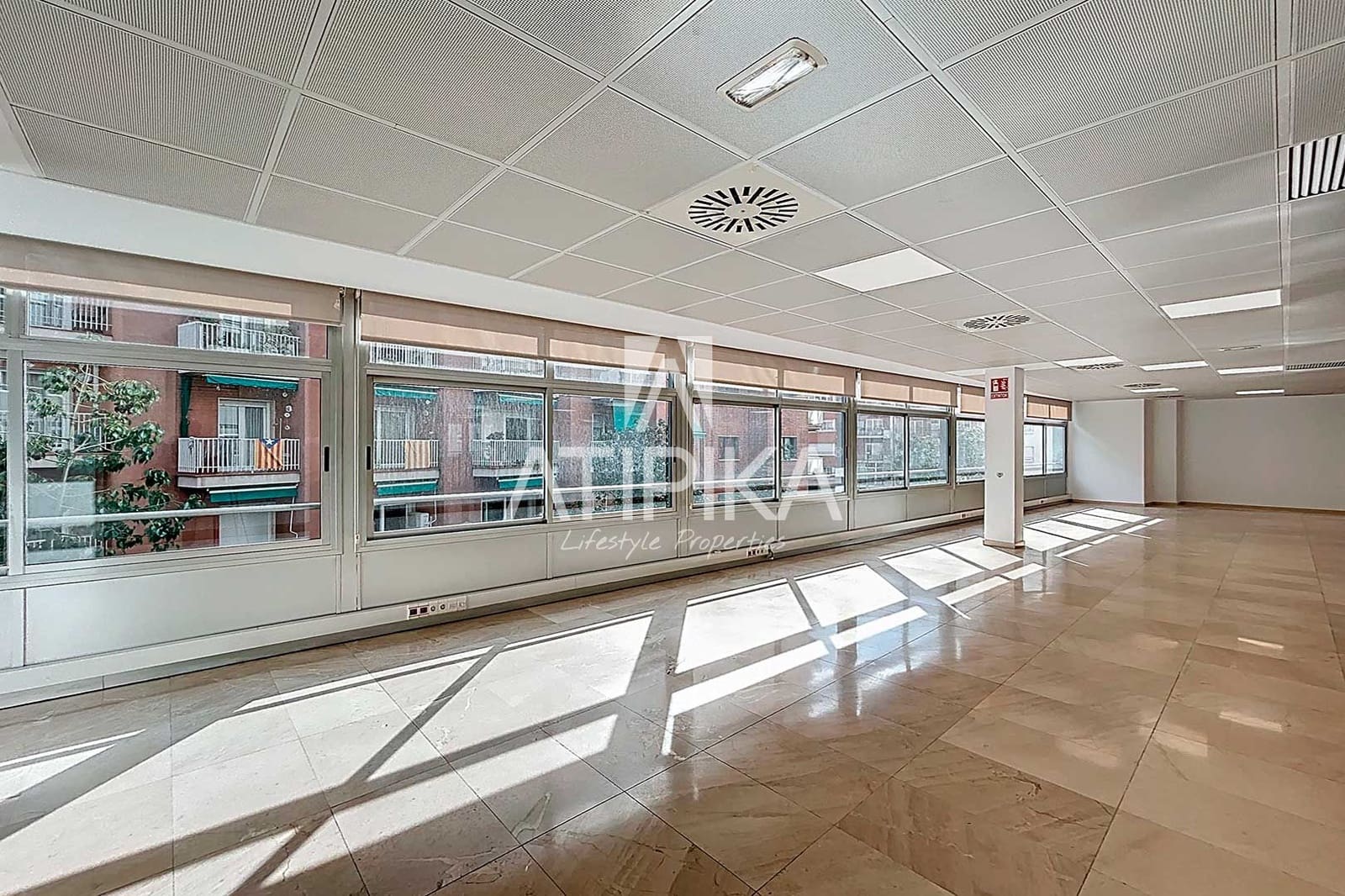 2 soveværelse Kontor til leje i Barcelona by - € 6.665 (Ref: 9548718)