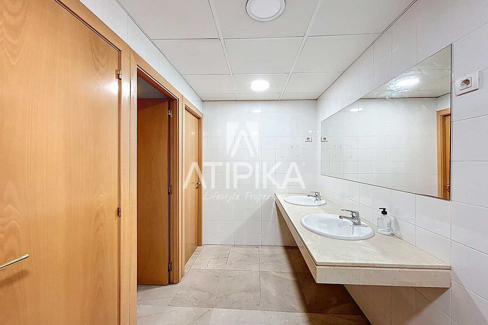 2 soveværelse Kontor til leje i Barcelona by - € 6.665 (Ref: 9548718)