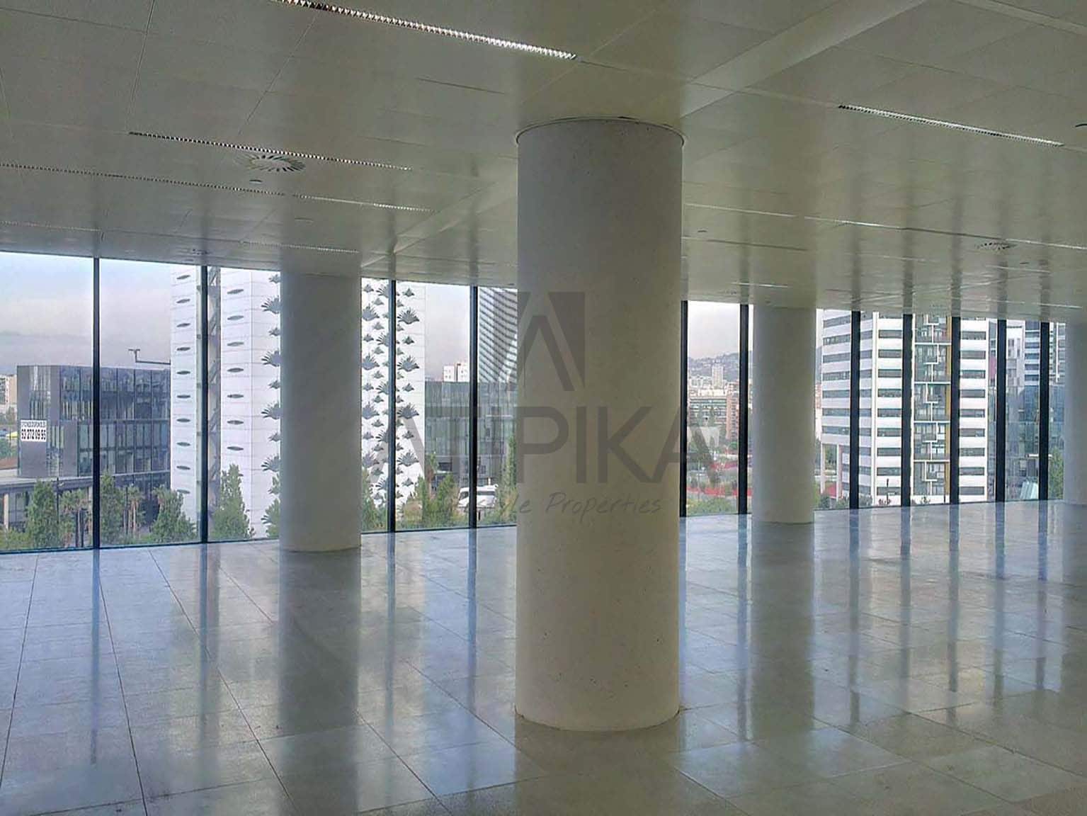 Kontor til leie i L'Hospitalet de Llobregat - € 27 846 (Ref: 9548720)