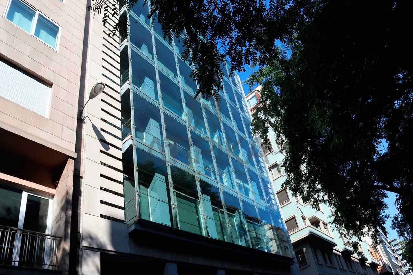 Kontor til leie i Barcelona by - € 16 750 (Ref: 9548721)