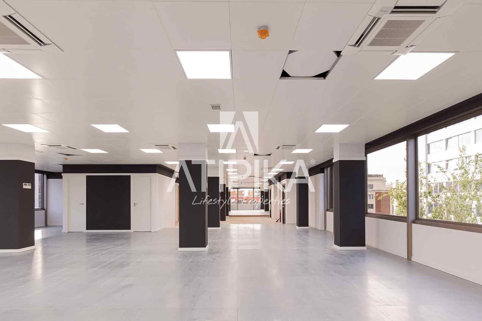 2 bedroom Office for rent in Barcelona city - € 12,793 (Ref: 9548724)