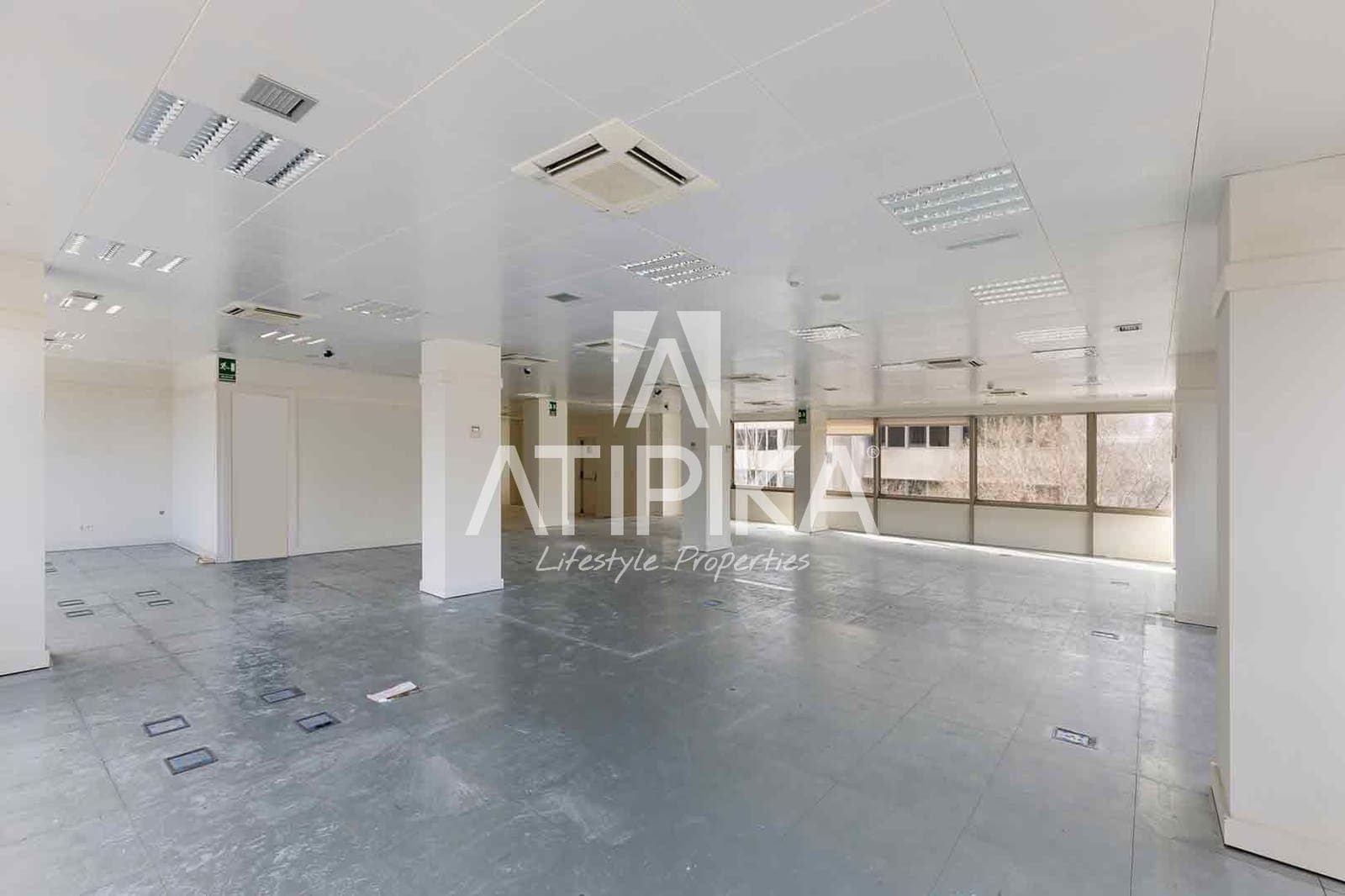 1 soverom Kontor til leie i Barcelona by - € 12 793 (Ref: 9548726)