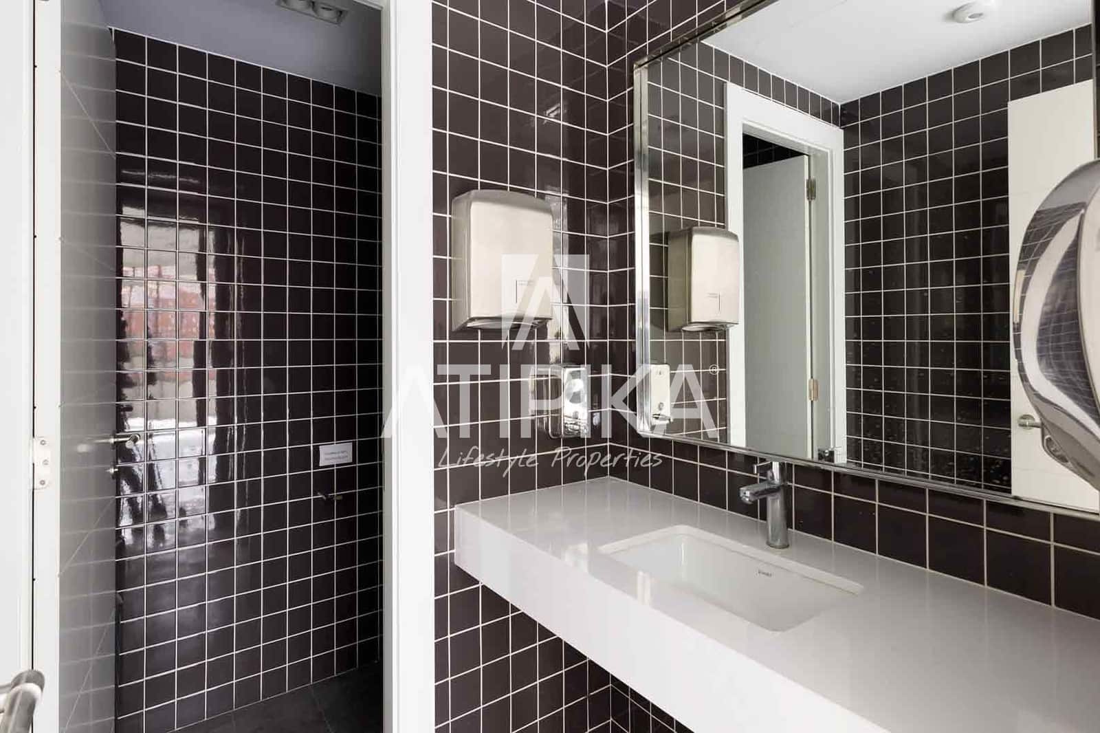 1 soverom Kontor til leie i Barcelona by - € 12 793 (Ref: 9548726)