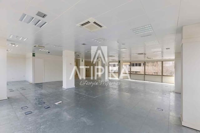 1 soverom Kontor til leie i Barcelona by - € 12 793 (Ref: 9548726)