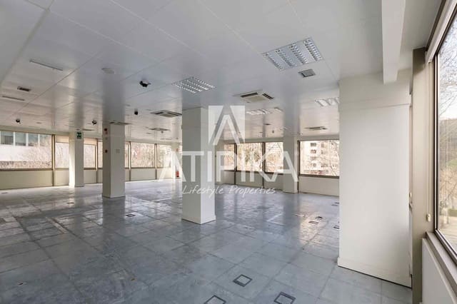 1 soverom Kontor til leie i Barcelona by - € 12 793 (Ref: 9548726)