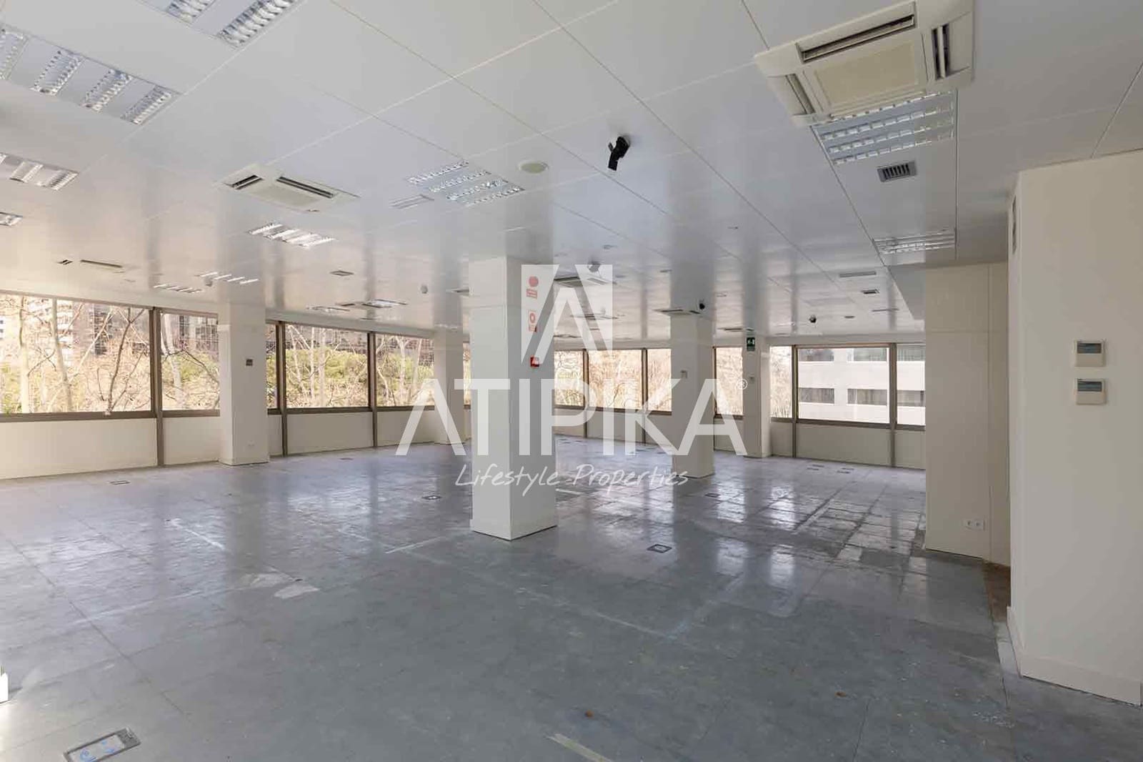 1 soverom Kontor til leie i Barcelona by - € 12 793 (Ref: 9548726)