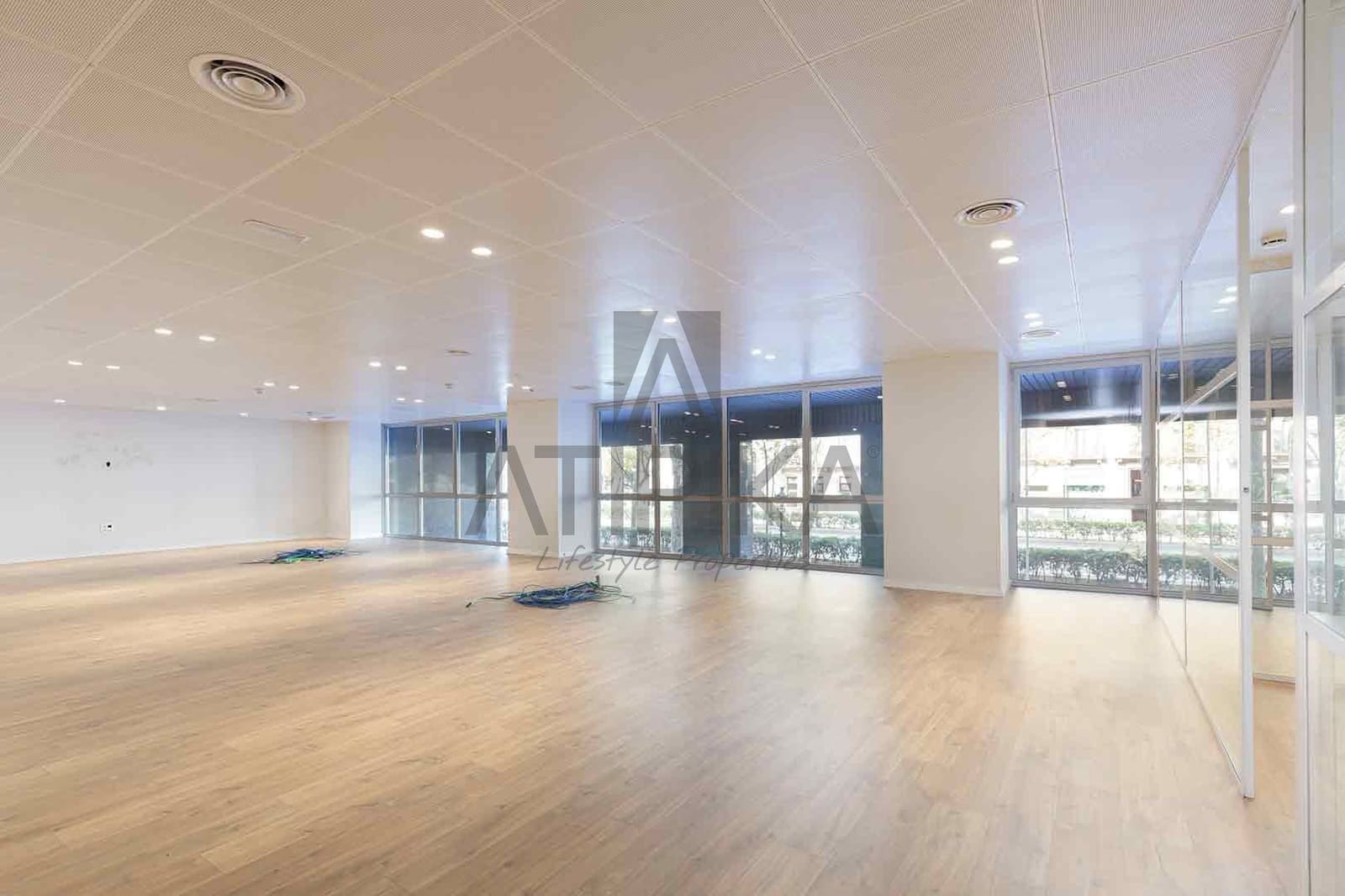 5 soverom Kontor til leie i Barcelona by - € 13 297 (Ref: 9548728)