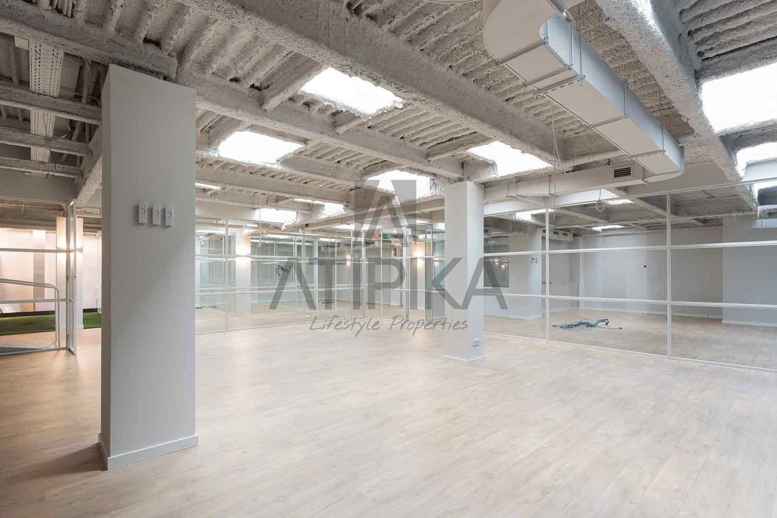 5 soverom Kontor til leie i Barcelona by - € 13 297 (Ref: 9548728)