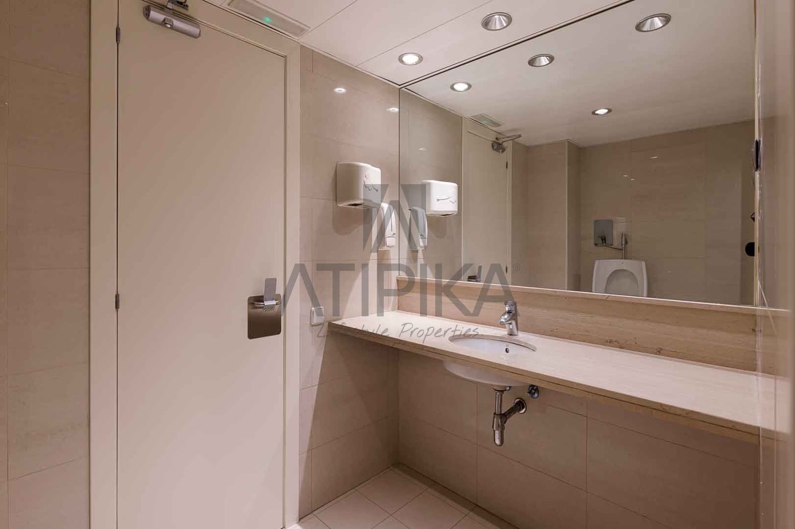 11 bedroom Office for rent in Barcelona city - € 13,055 (Ref: 9548729)