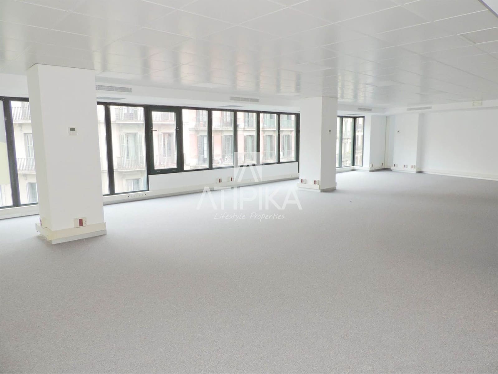 Kontor til leie i Barcelona by - € 10 089 (Ref: 9548730)