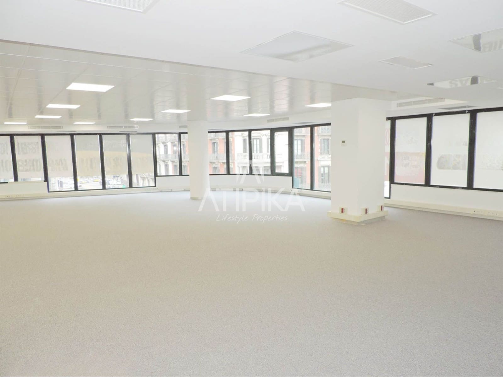 Kontor til leie i Barcelona by - € 10 089 (Ref: 9548730)