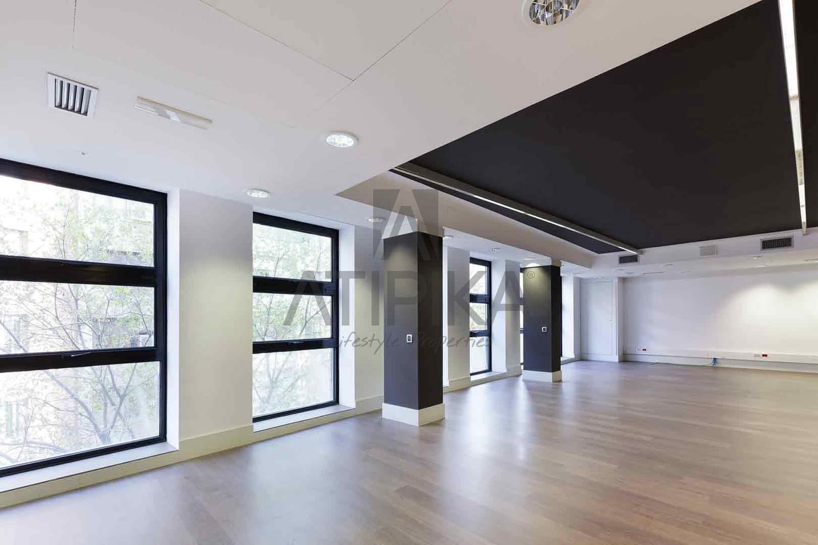 Oficina de 3 habitaciones en Barcelona ciudad en alquiler - 7.158 € (Ref: 9548731)