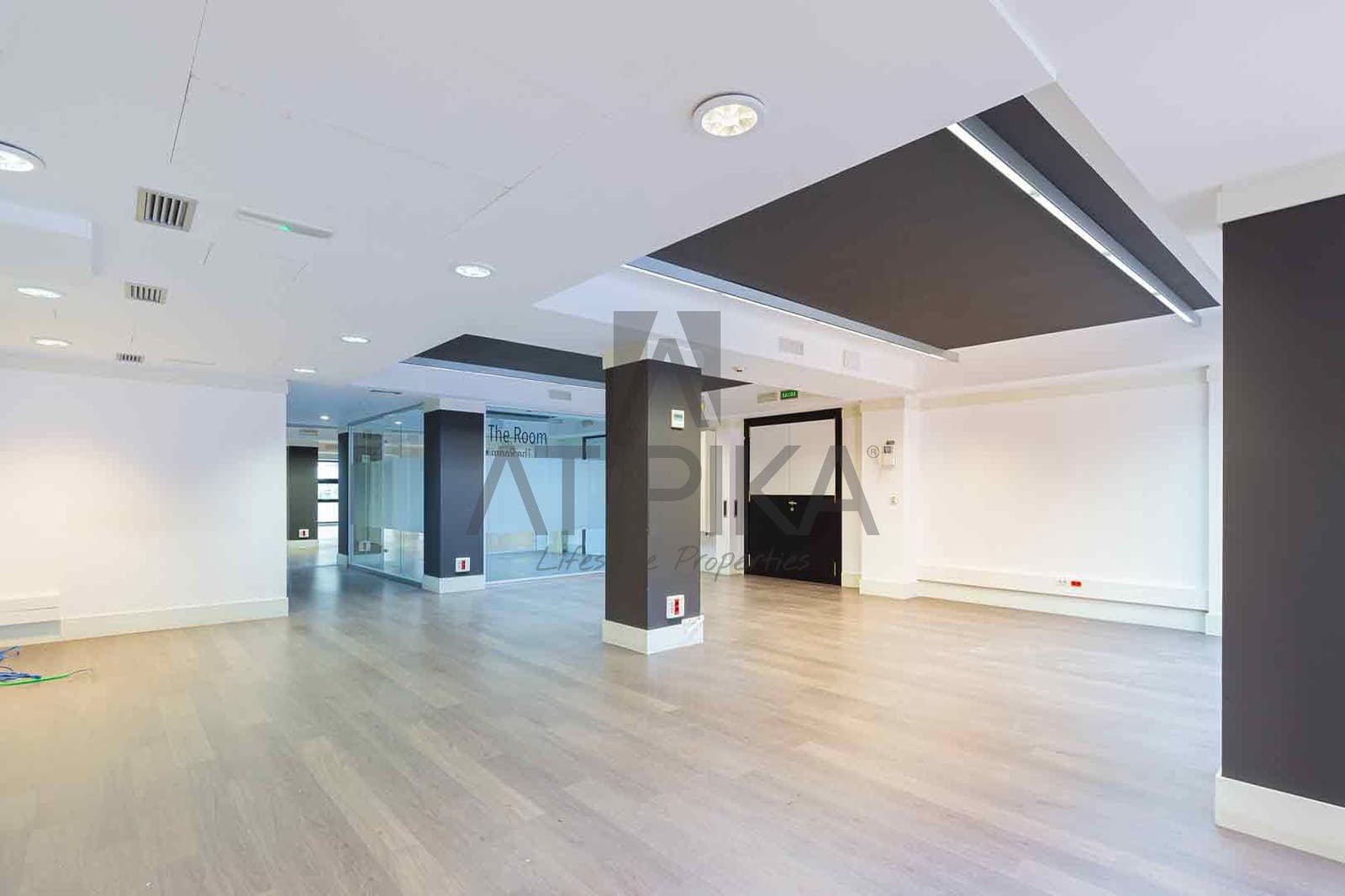 Oficina de 3 habitaciones en Barcelona ciudad en alquiler - 7.158 € (Ref: 9548731)