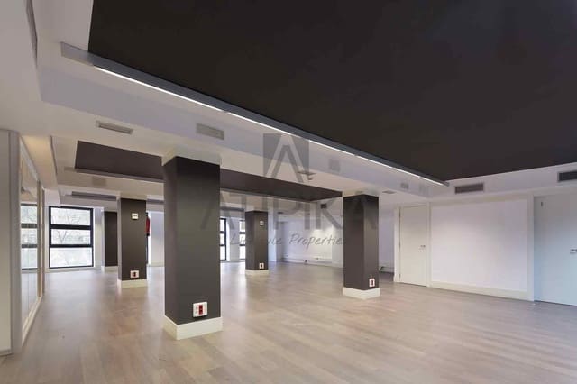 Oficina de 3 habitaciones en Barcelona ciudad en alquiler - 7.158 € (Ref: 9548731)