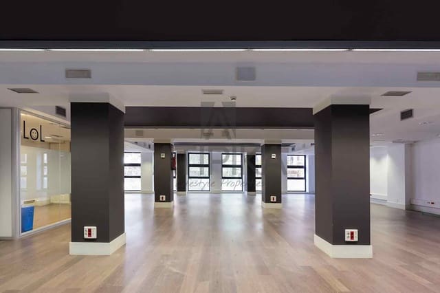 Oficina de 3 habitaciones en Barcelona ciudad en alquiler - 7.158 € (Ref: 9548731)
