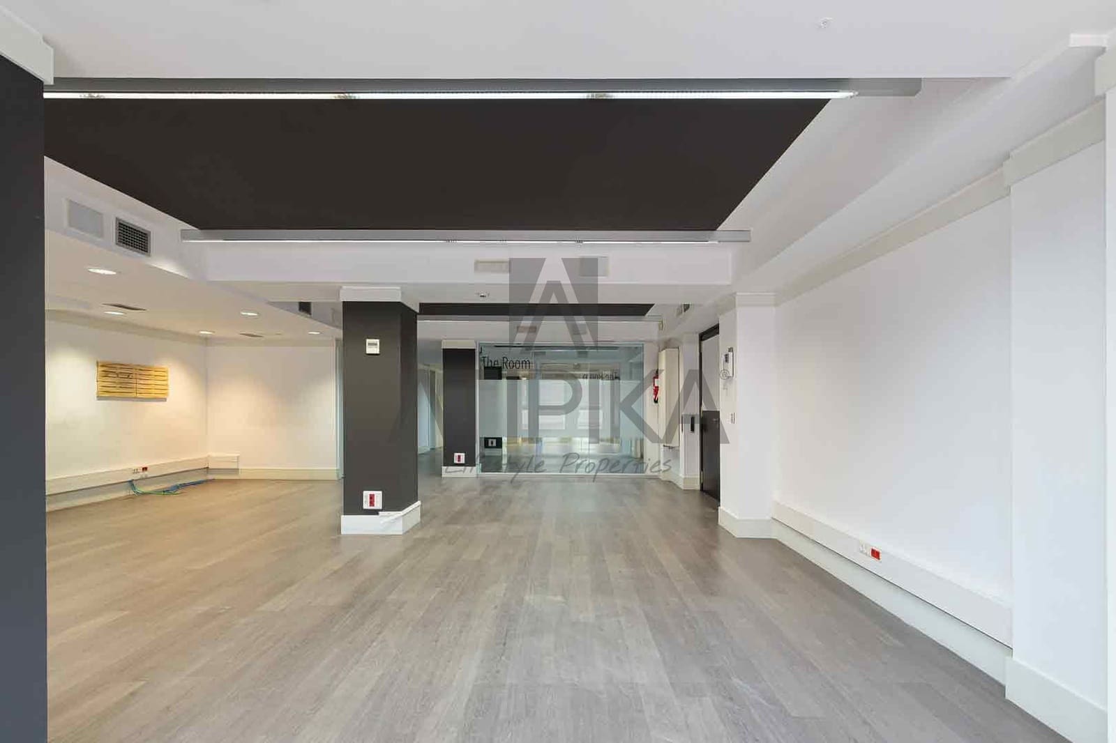 Oficina de 3 habitaciones en Barcelona ciudad en alquiler - 7.158 € (Ref: 9548731)