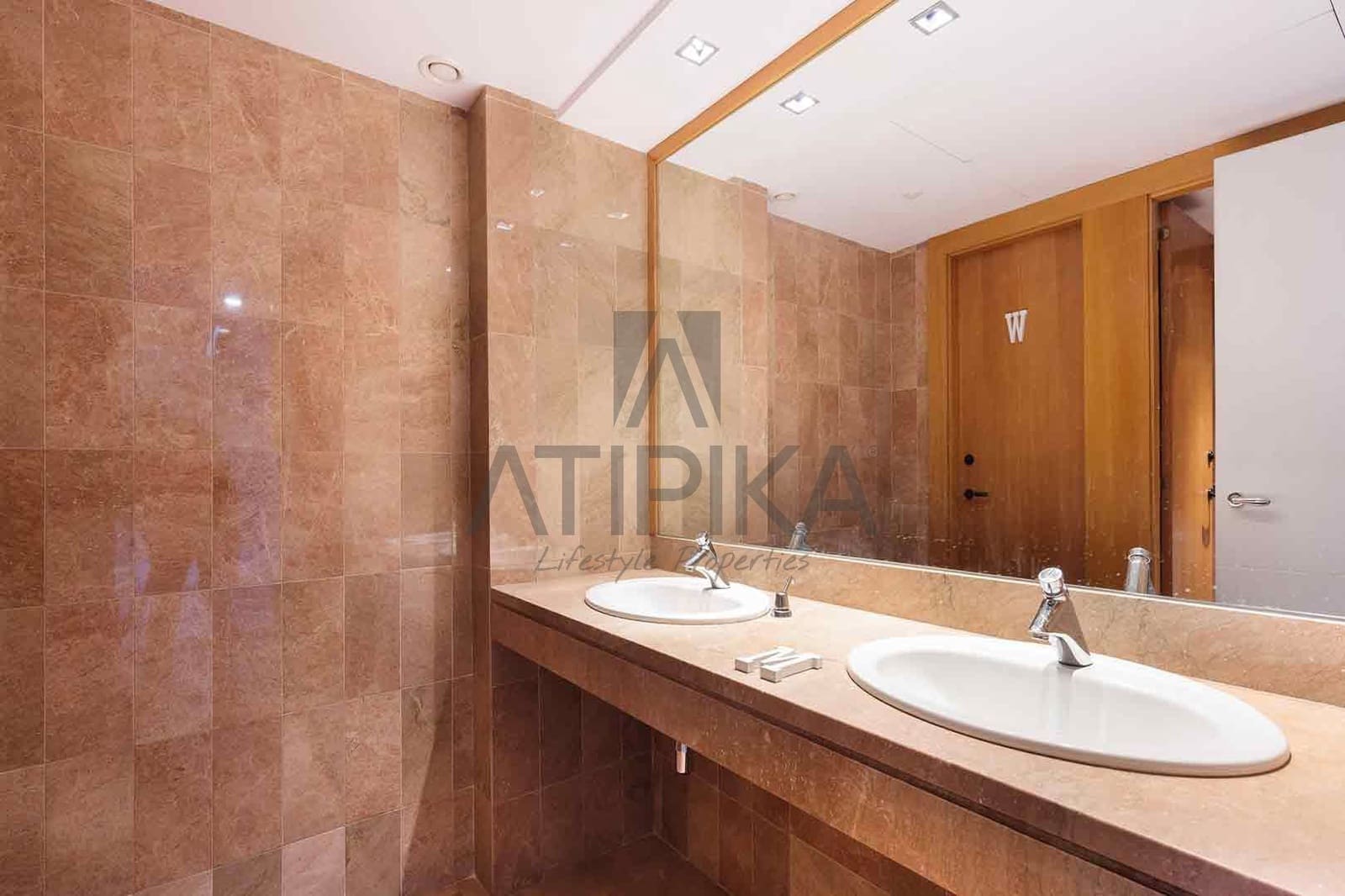 Oficina de 3 habitaciones en Barcelona ciudad en alquiler - 7.158 € (Ref: 9548731)