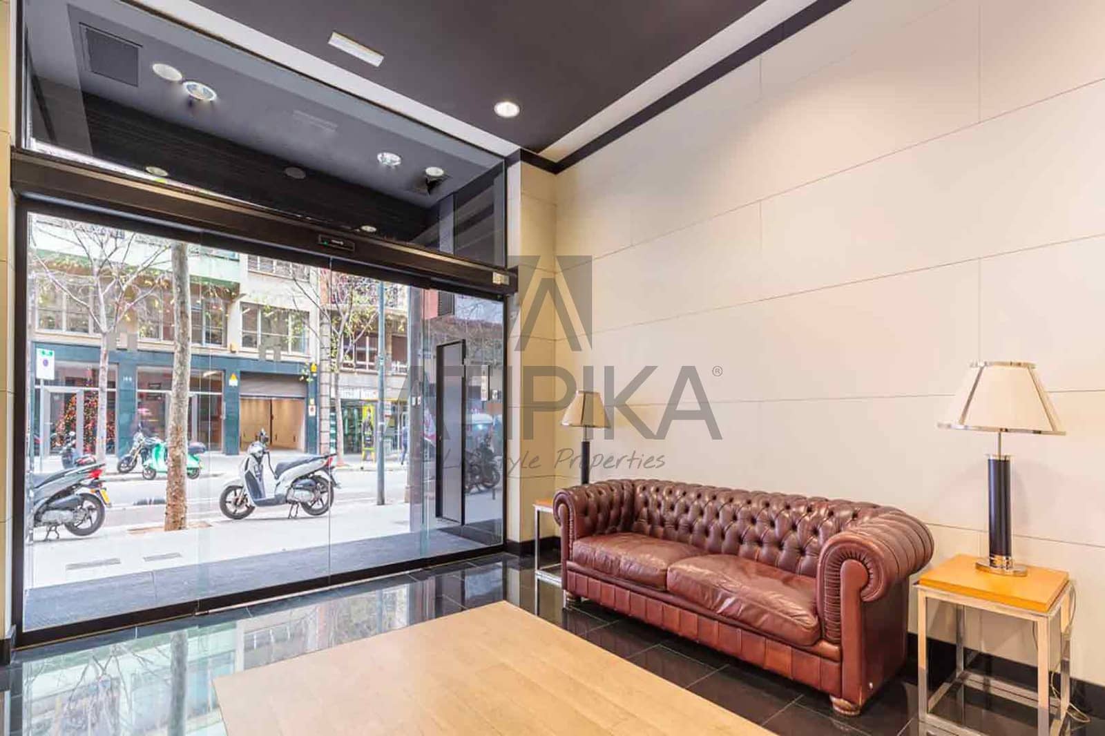 Oficina de 3 habitaciones en Barcelona ciudad en alquiler - 7.158 € (Ref: 9548731)