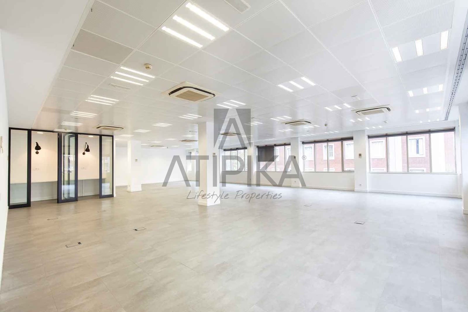 2 soverom Kontor til leie i Barcelona by - € 15 818 (Ref: 9548732)