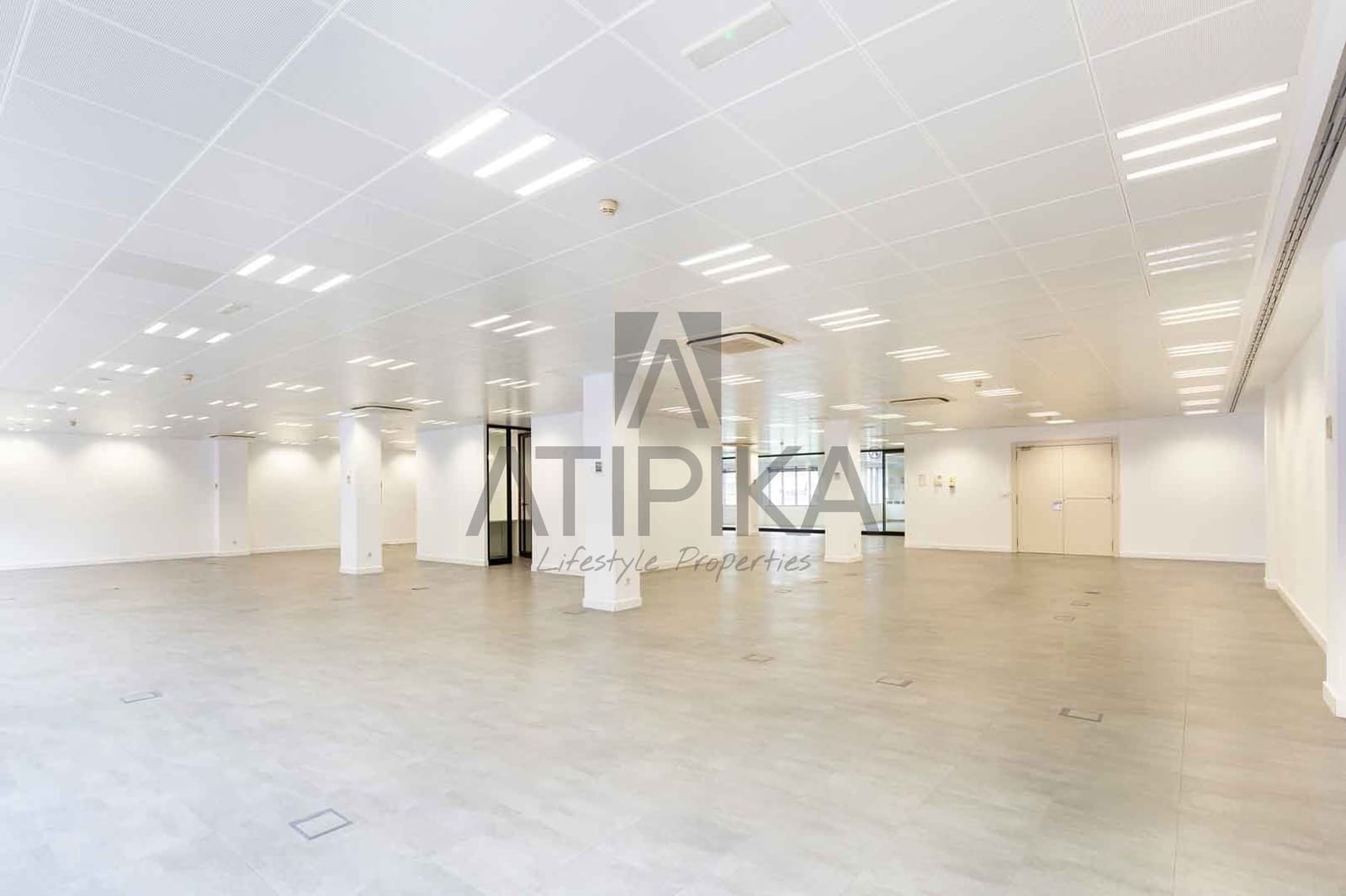 2 soverom Kontor til leie i Barcelona by - € 15 818 (Ref: 9548732)